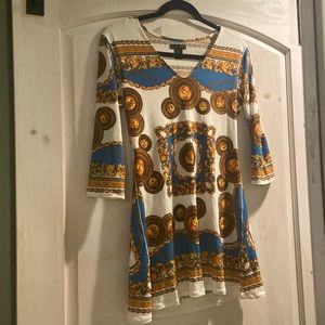 Eva Varro top with 3/4 sleeve